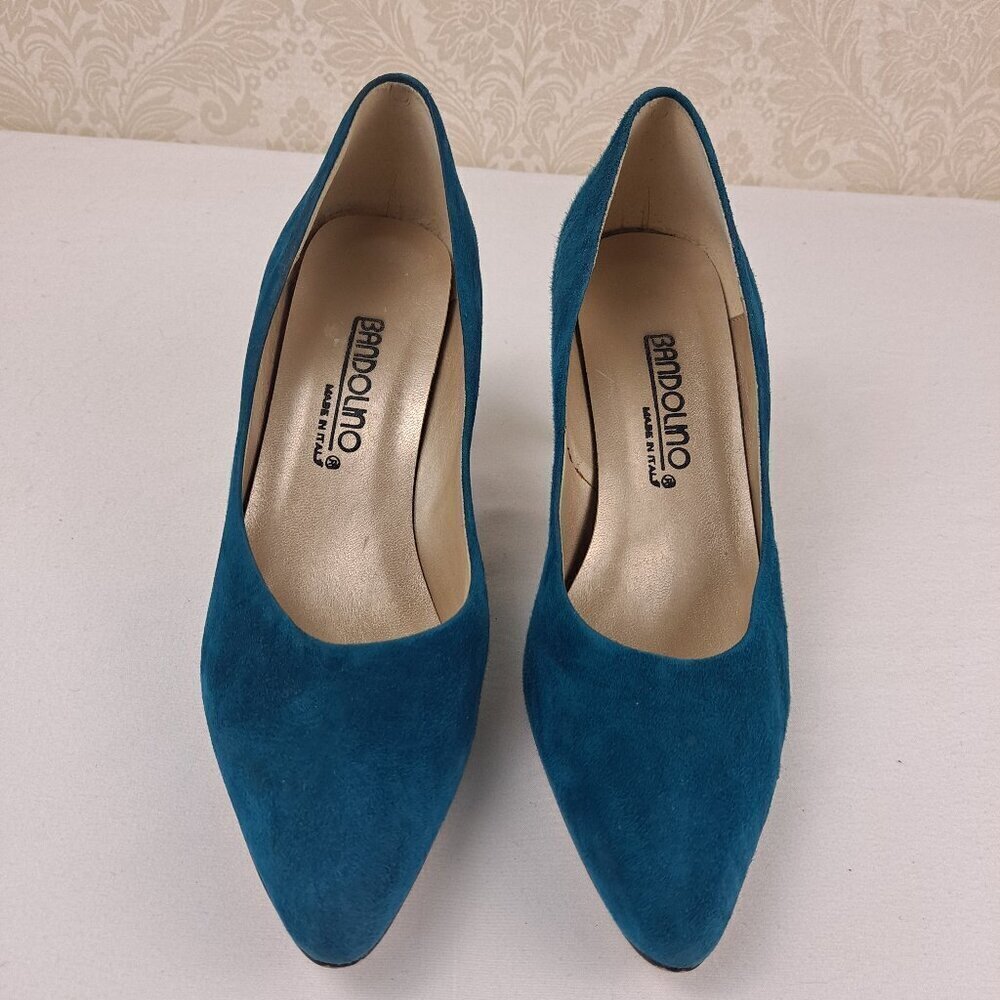 Bandolino Size 7.5M Turquoise Suede Heels Pointed Toe Made In Italy